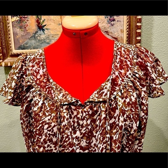 Apt. 9 lined sheer short flutter sleeve blouse size Medium - Picture 4 of 9